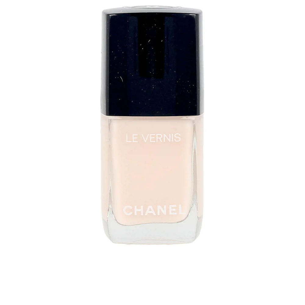 ChanelLeVernisNailPolishColor111Ballerina13ml Bottle of Le Vernis Nail Polish Color 111 Ballerina by Chanel, a lacquered polish indicated for an ultra-shiny and long-wearing finish.