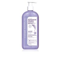 Bottle  of  Violet  Toner  Shampoo  by  Clearé  Institute,  a  hair  shampoo  indicated  for  neutralizing  orange  and  yellowish  tones.