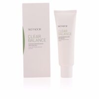 Bottle  of  Skeyndor  Clear  Balance  Pore  Refining  Repair  Serum  by  Skeyndor,  a  balancing  serum  indicated  for  minimizing  pores  and  sebum.
