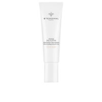 Jar  of  Stendhal  Rosis  Delicatae  Ultra-Soothing  Extreme  Care  by  Stendhal,  a  cream  indicated  for  sensitive  and  reactive  skin.
