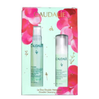 a cleansing set indicated for removing makeup and purifying the face.