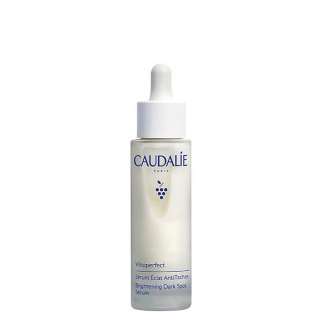 CaudalieVinoperfectBrighteningDarkSpotSerum50ml Bottle of Caudalie Vinoperfect Brightening Dark Spot Serum by Caudalie, a fluid serum indicated for correcting hyperpigmentation.