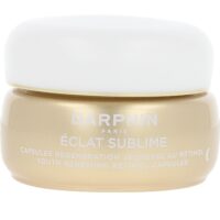 Box  of  Darphin  Éclat  Sublime  Youth  Renewing  Retinol  Capsules  by  Darphin,  a  retinol  treatment  indicated  for  smoothing  wrinkles.