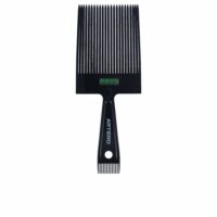 Product  container  of  Artero  Peine  Flat  Black  1u  by  Artero,  a  flat  comb  indicated  for  effective  hair  detangling  and  styling.