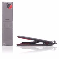 Product  container  of  Artero  Zenit  Zigzag  1u  by  Artero,  a  styling  tool  indicated  for  creating  defined  zigzag  patterns  in  hair.